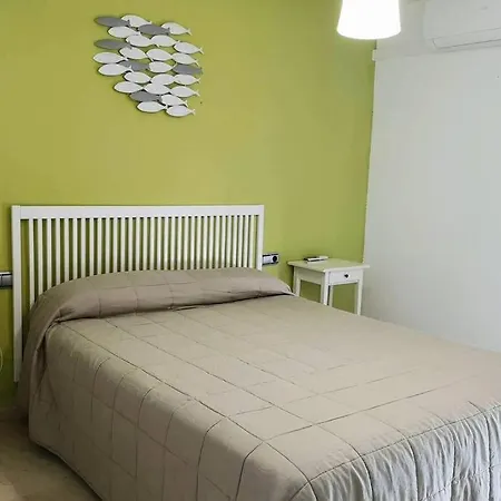 House Guadalmar בית נופש *